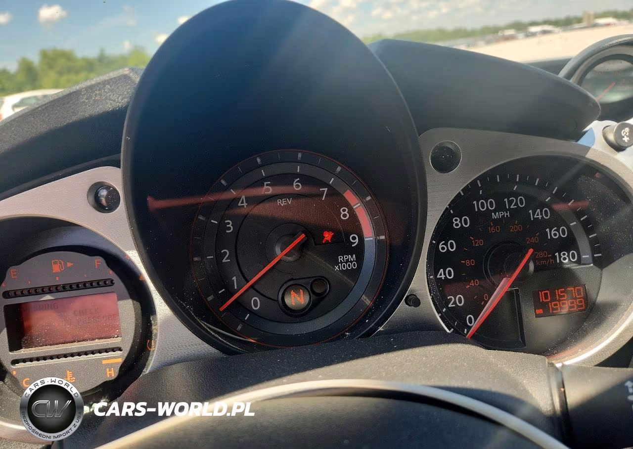 2015 Nissan 370Z Base VIN:JN1AZ4EH1FM440328 - 9