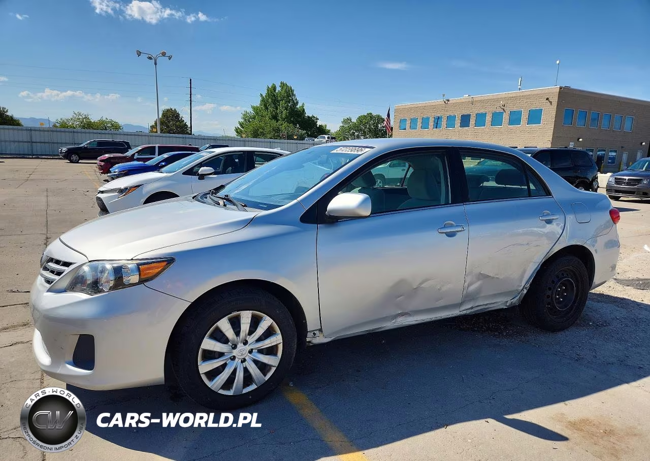 2013 Toyota Corolla Le – zdjęcie 1 z 13