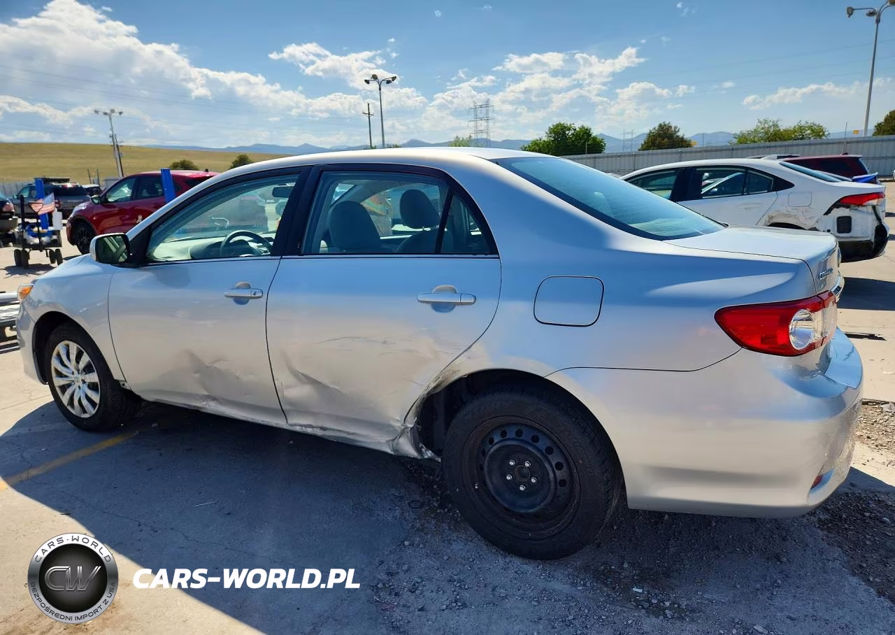 2013 Toyota Corolla Le VIN:5YFBU4EE8DP167727 - 2