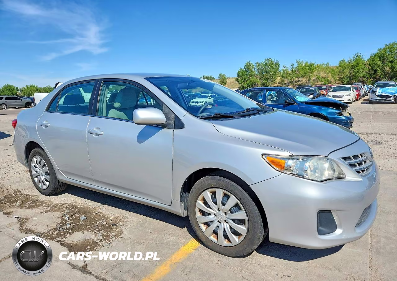 2013 Toyota Corolla Le VIN:5YFBU4EE8DP167727 - 4