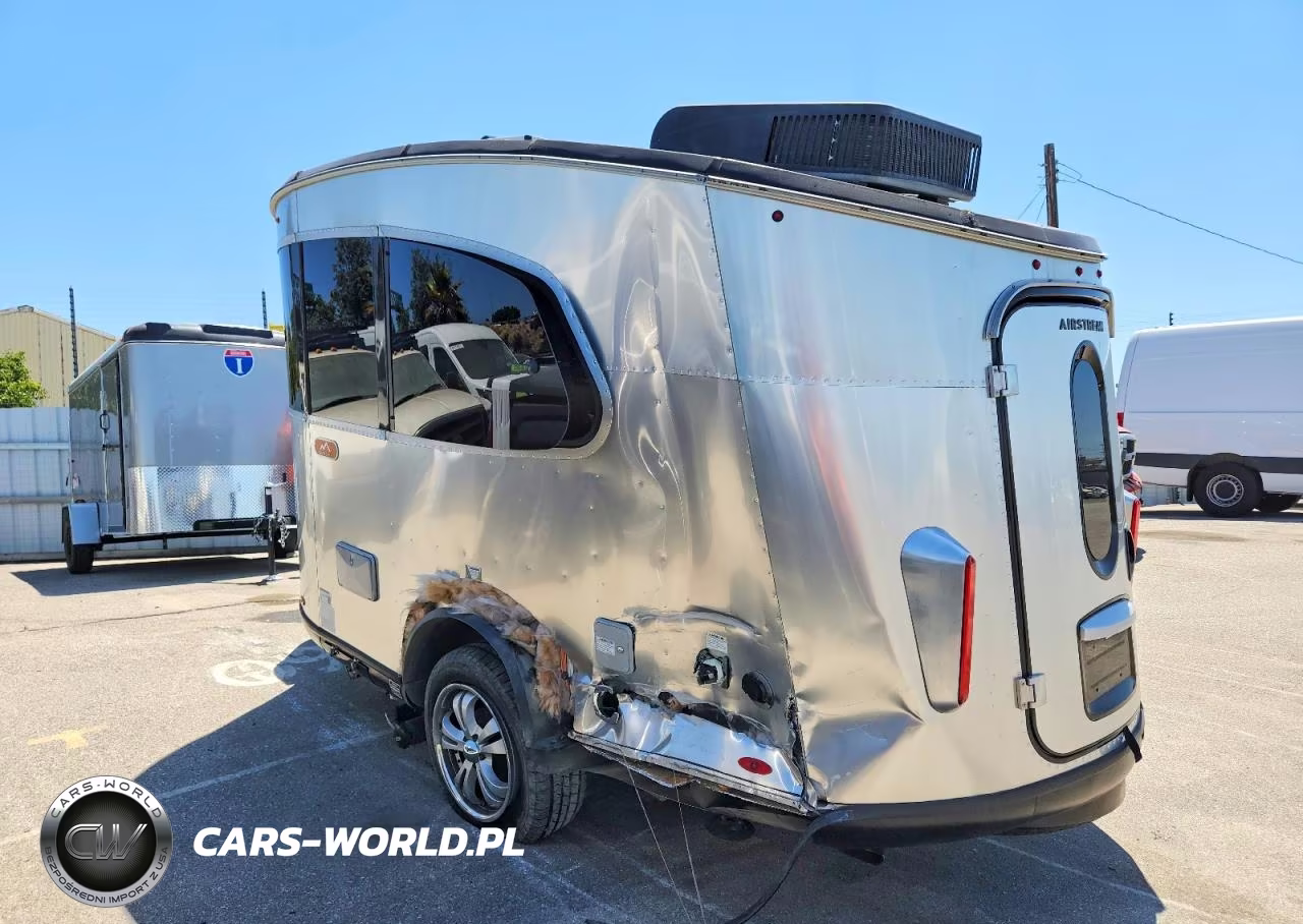 2018 Airstream Base Camp Camper VIN:1SMG4DC19JJ203749 - 3