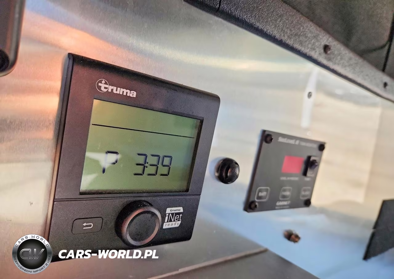 2018 Airstream Base Camp Camper VIN:1SMG4DC19JJ203749 - 8