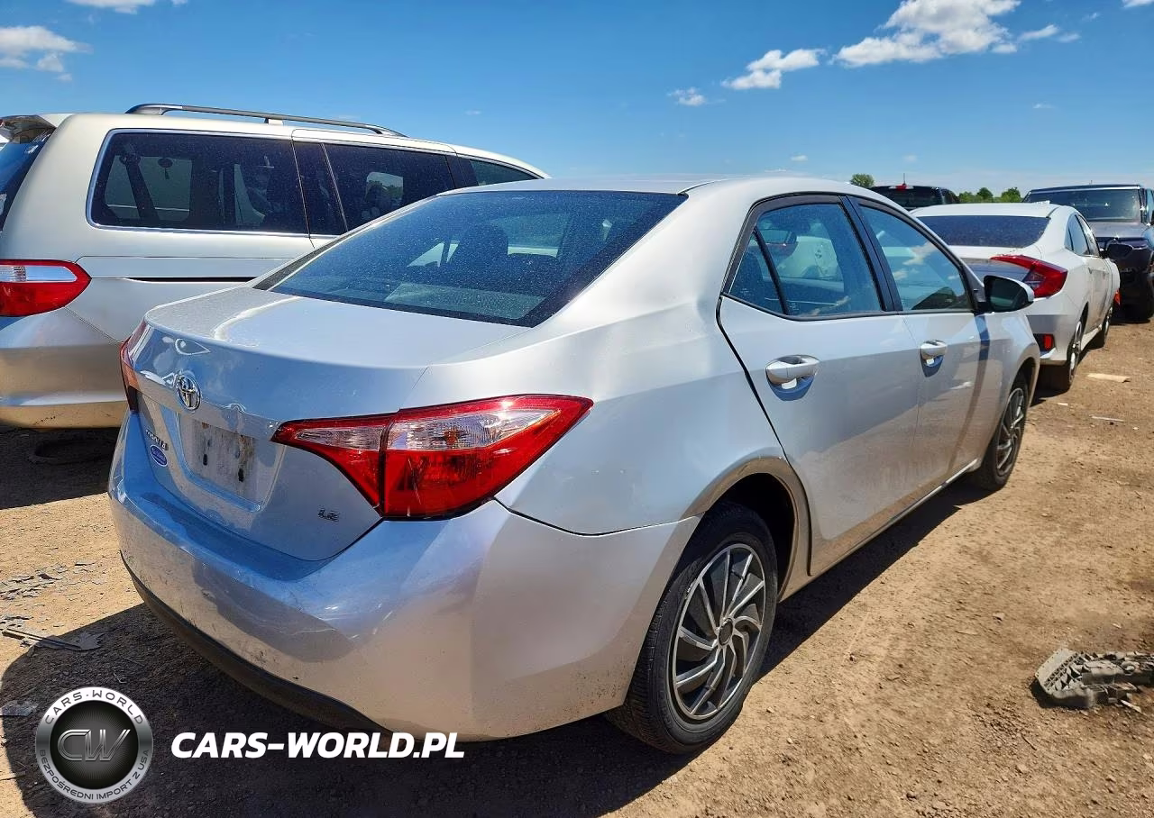 2017 Toyota Corolla Le VIN:2T1BURHE0HC844669 - 3