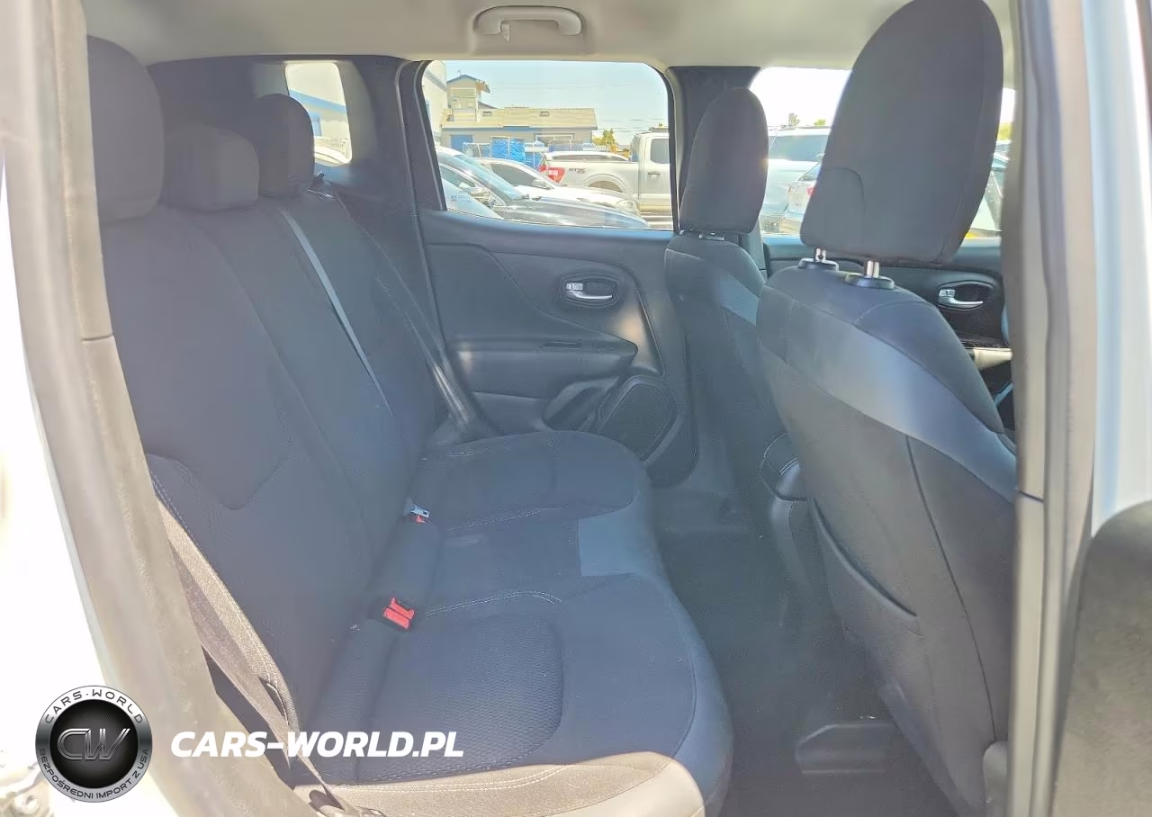 2023 Jeep Renegade Altitude 4X4 VIN:ZACNJDE14PPP18034 - 10