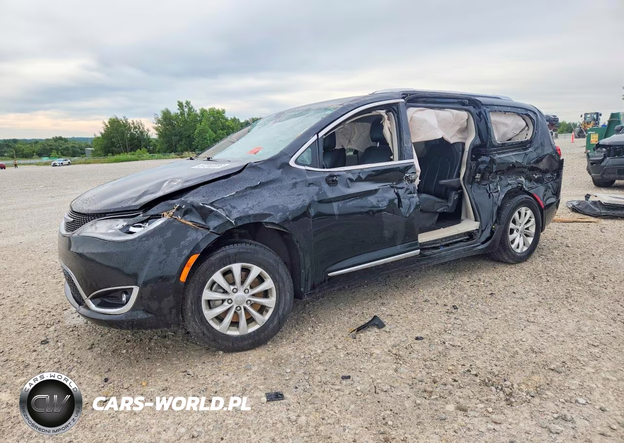 2019 Chrysler Pacifica Touring L