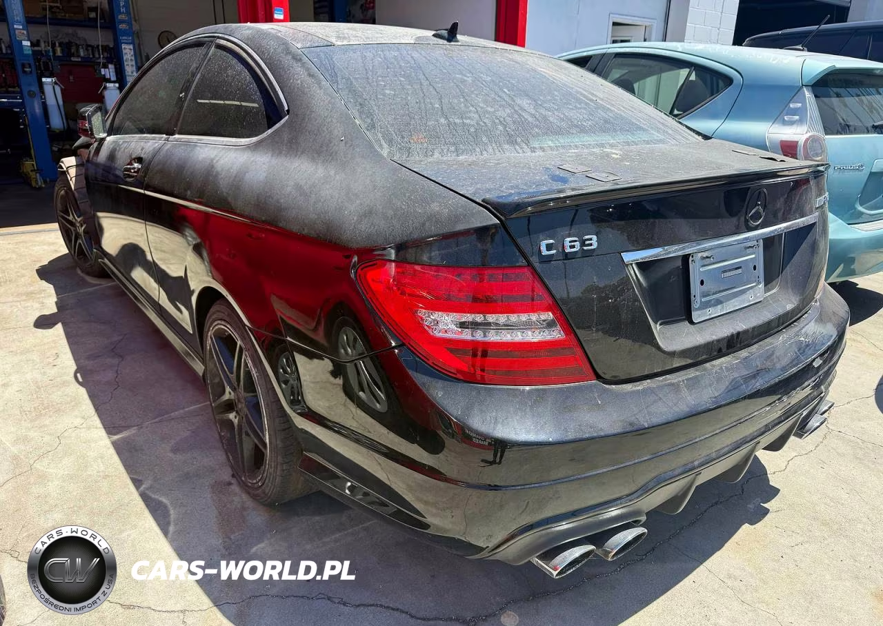 2013 Mercedes-Benz C 63 Amg VIN:WDDGJ7HBXDG068691 - 3