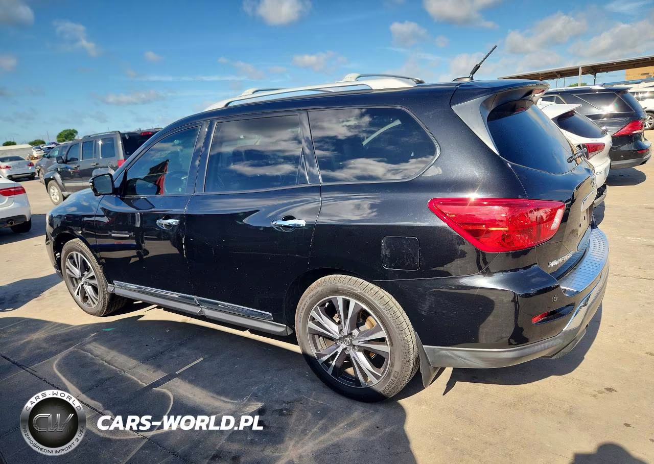 2017 Nissan Pathfinder Platinum VIN:5N1DR2MN2HC623909 - 2