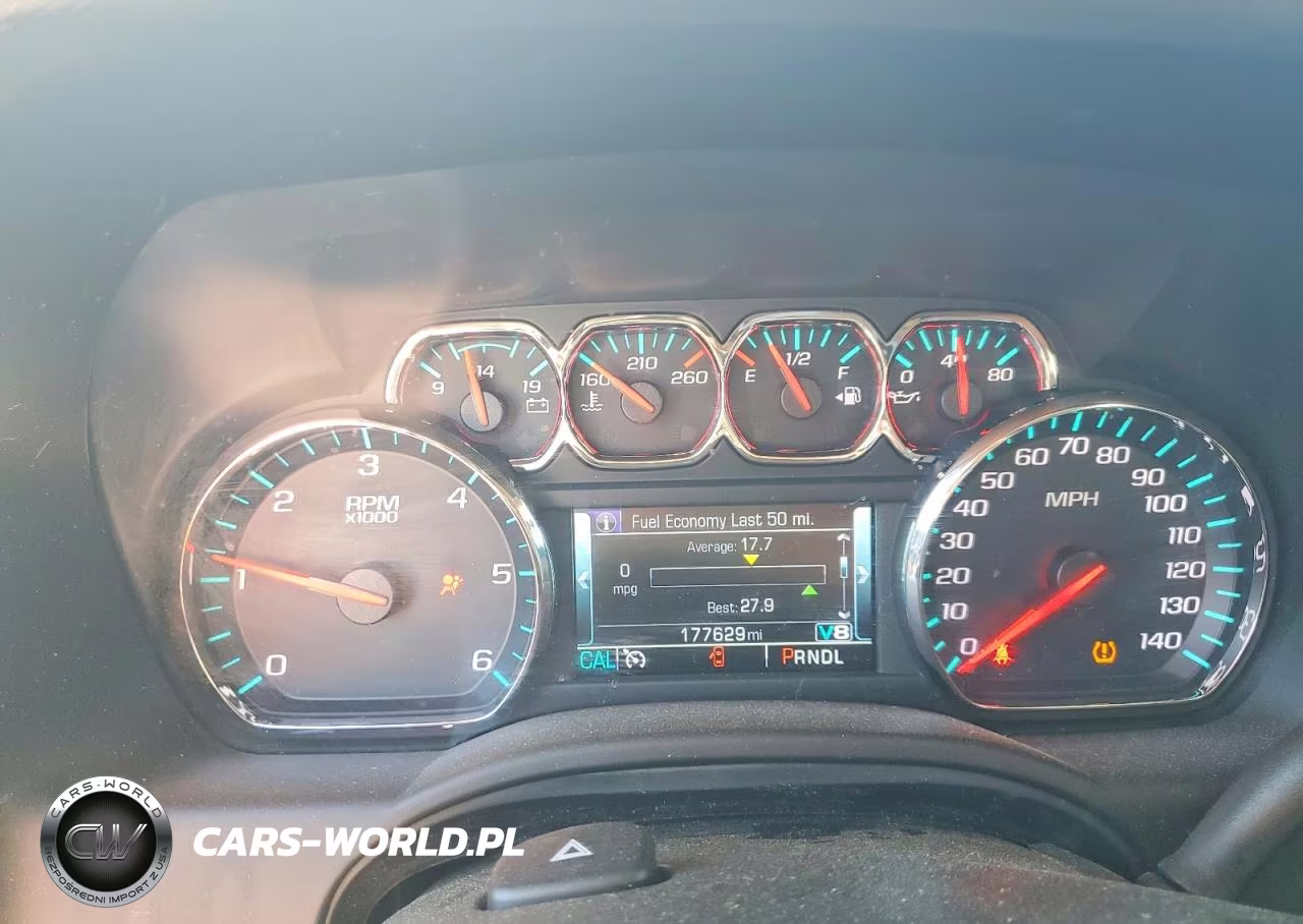 2018 Chevrolet Suburban K1500 Ls VIN:1GNSKGKC9JR340612 - 9
