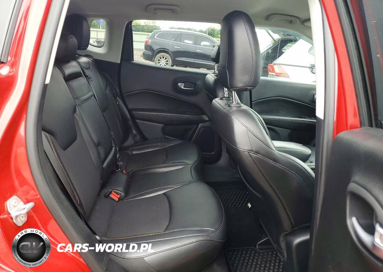 2019 Jeep Compass Latitude VIN:3C4NJDBB3KT593786 - 11