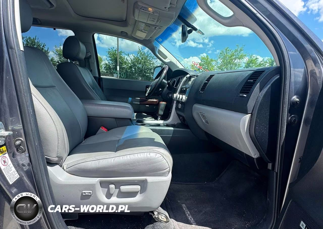 2012 Toyota Sequoia Platinum VIN:5TDDW5G11CS071124 - 5