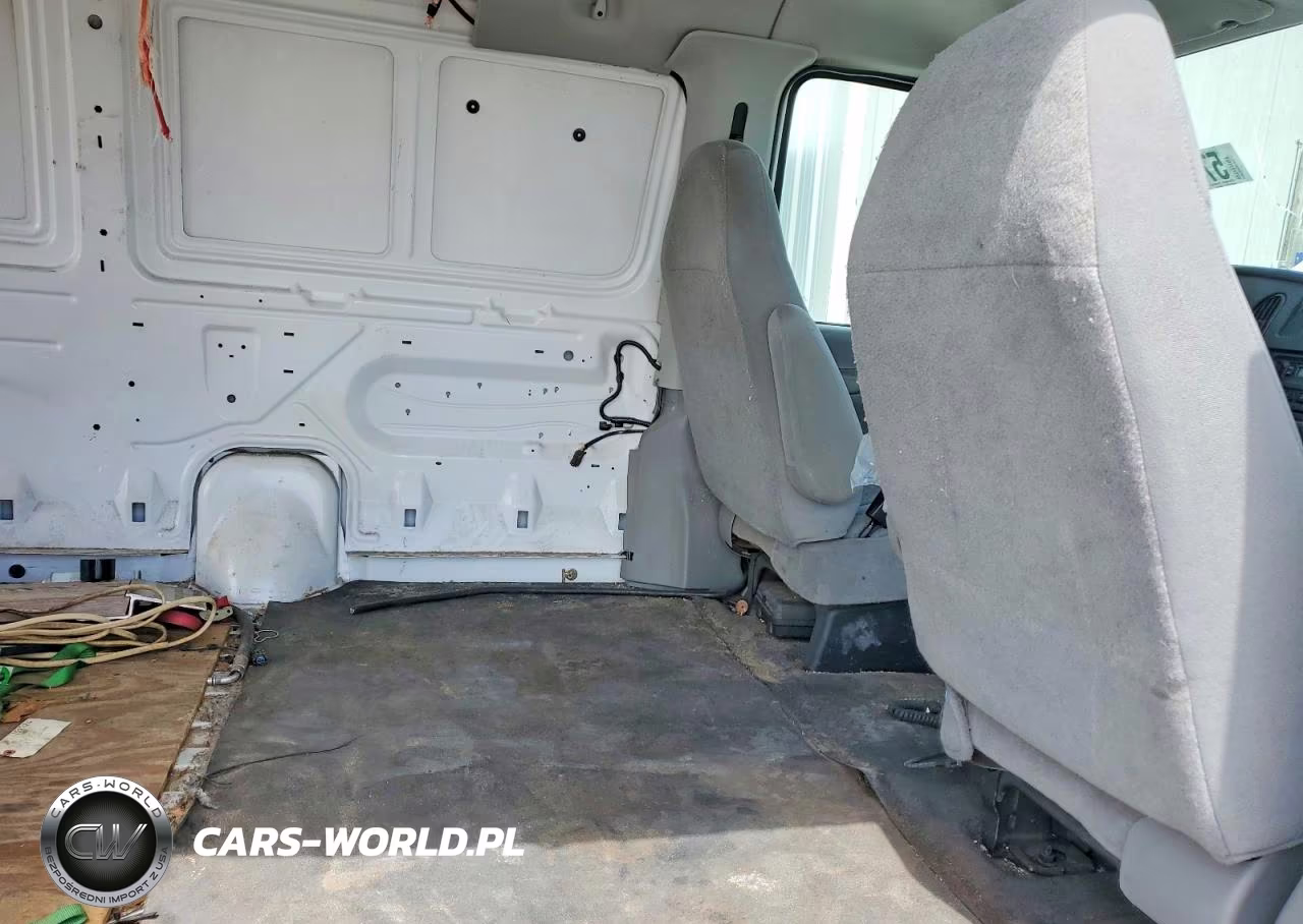 2005 Ford Econoline E350 Super Duty Van VIN:1FTSS34P35HA79104 - 10