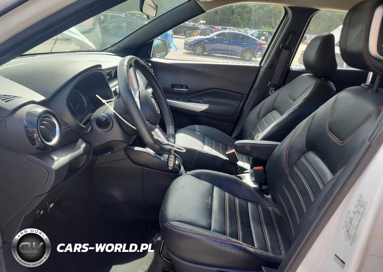 2019 Nissan Kicks S VIN:3N1CP5CU6KL526923 - 7