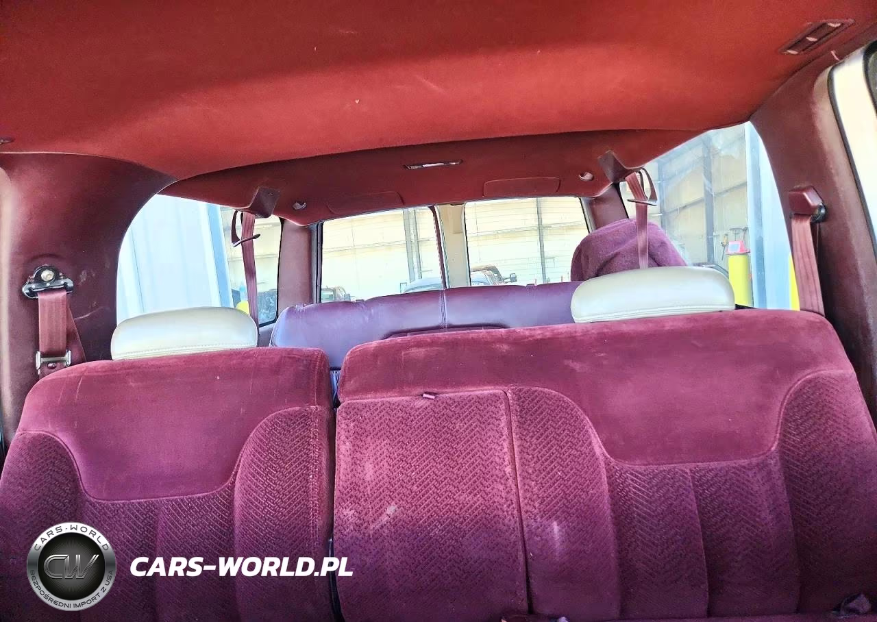 1995 Chevrolet Suburban K2500 VIN:1GNGK26NXSJ312550 - 10