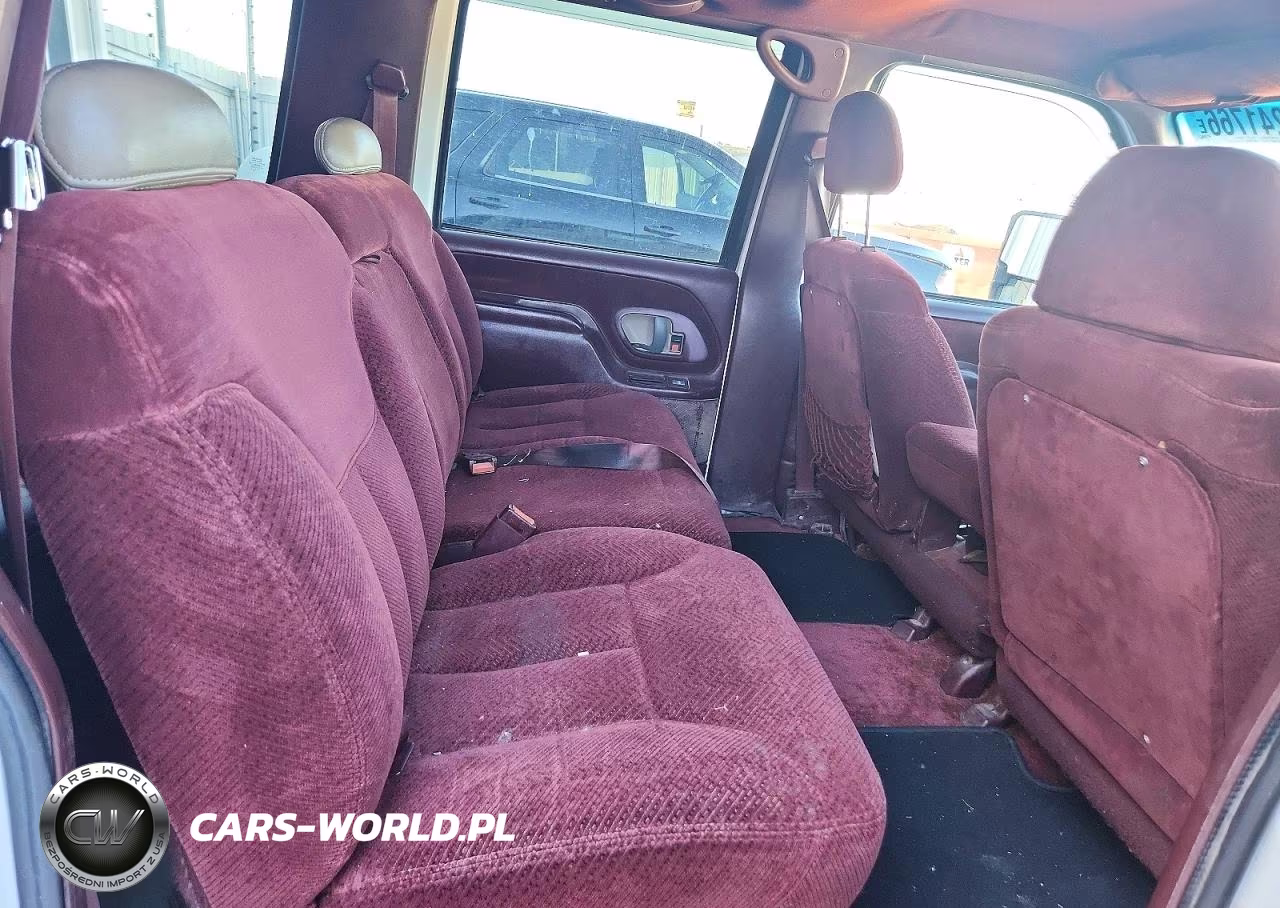 1995 Chevrolet Suburban K2500 VIN:1GNGK26NXSJ312550 - 11