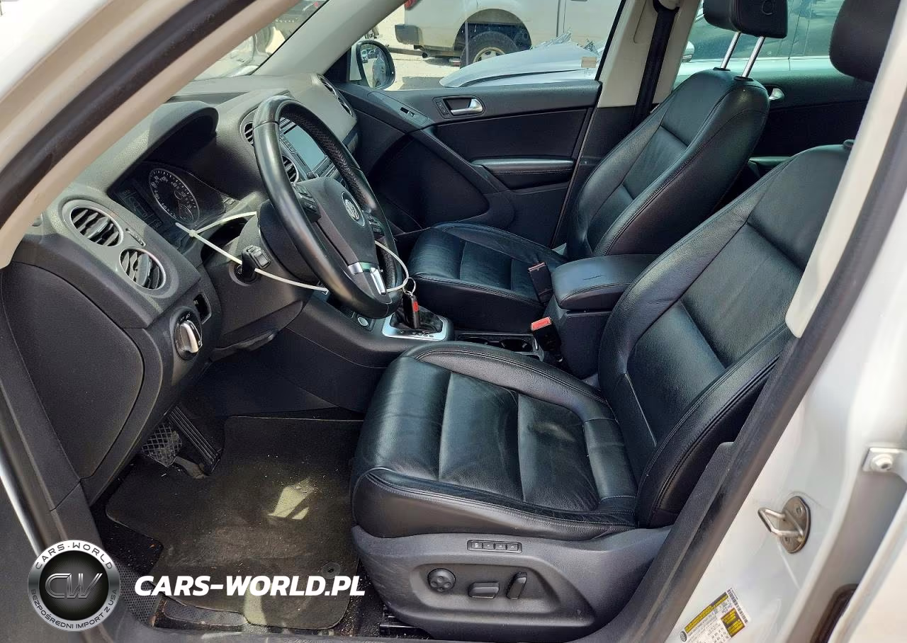 2016 Volkswagen Tiguan S VIN:WVGAV7AX4GW516925 - 7