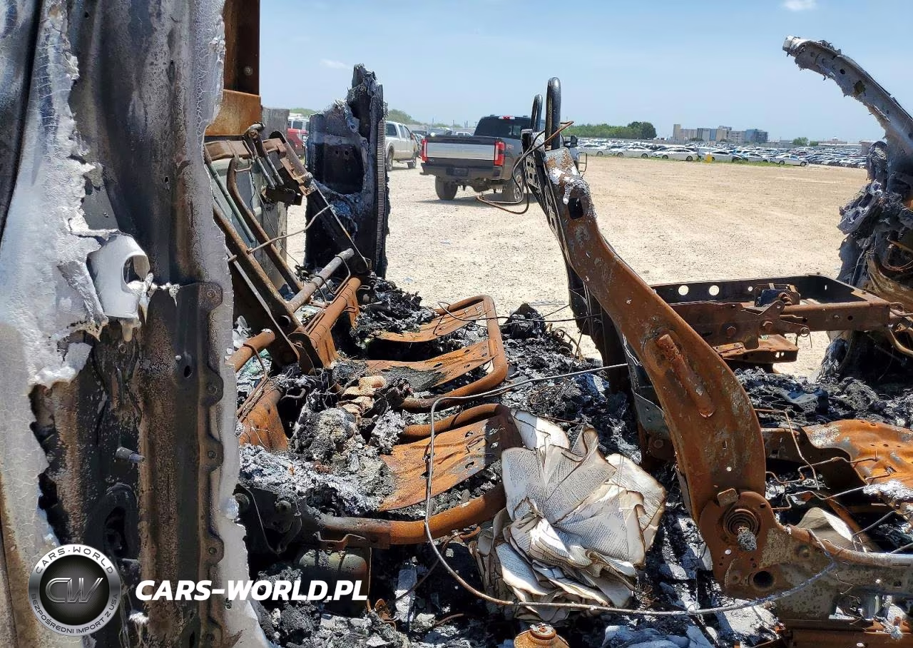 2018 Ford F350 Super Duty VIN:1FD8X3A63JEC65899 - 10
