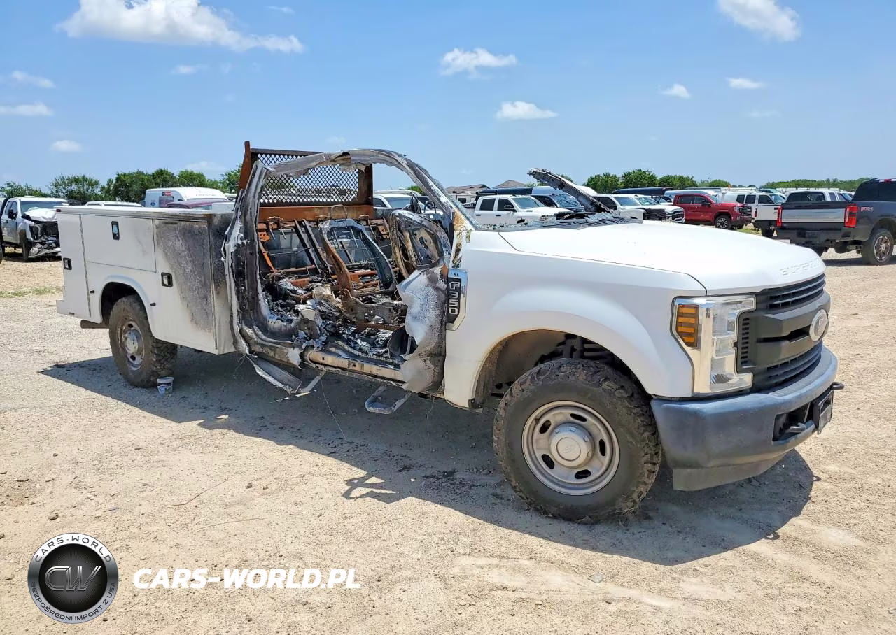 2018 Ford F350 Super Duty VIN:1FD8X3A63JEC65899 - 4