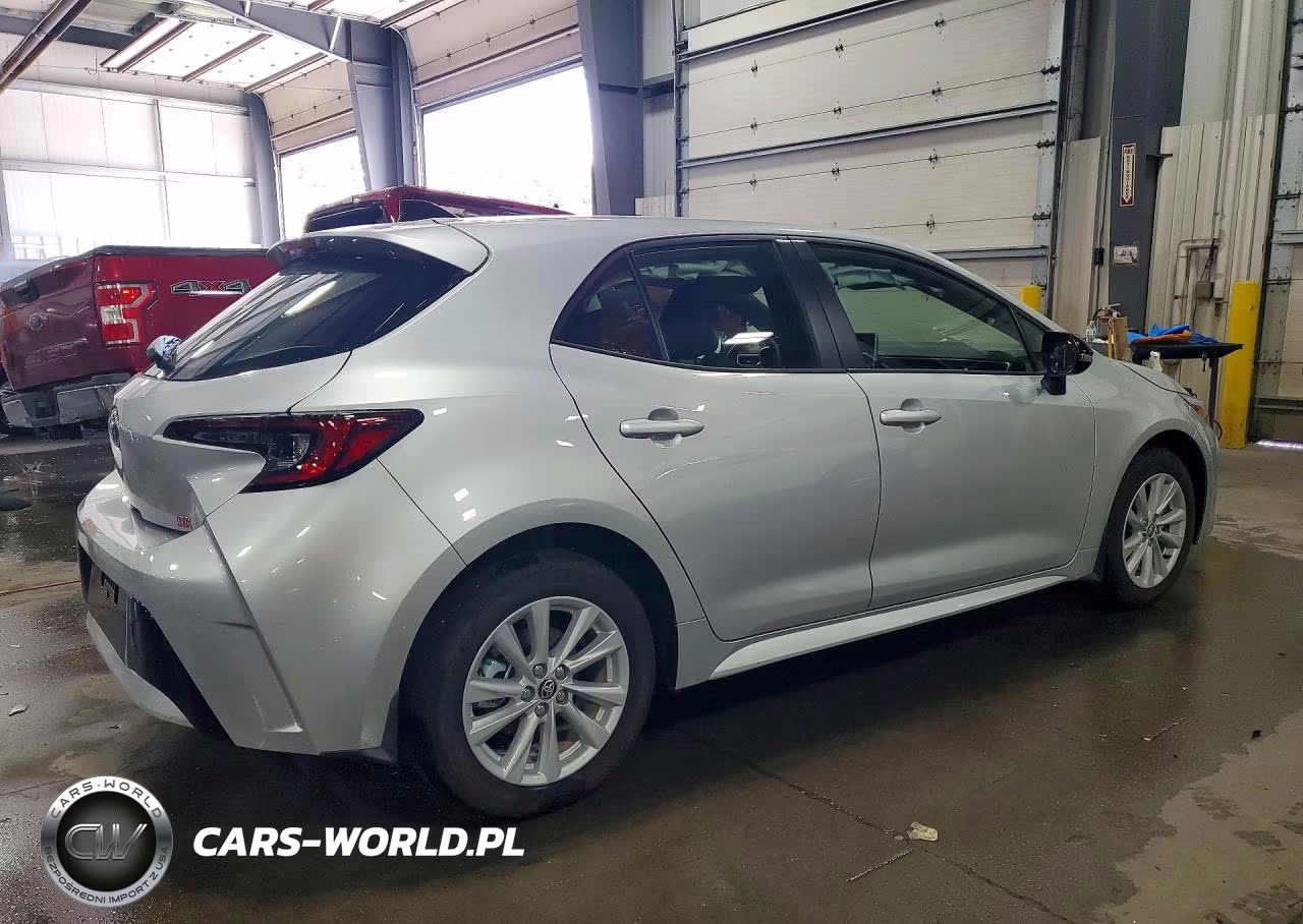 2026 Toyota Corolla Hatchback Se VIN:JTND4MBE2T3265278 - 3