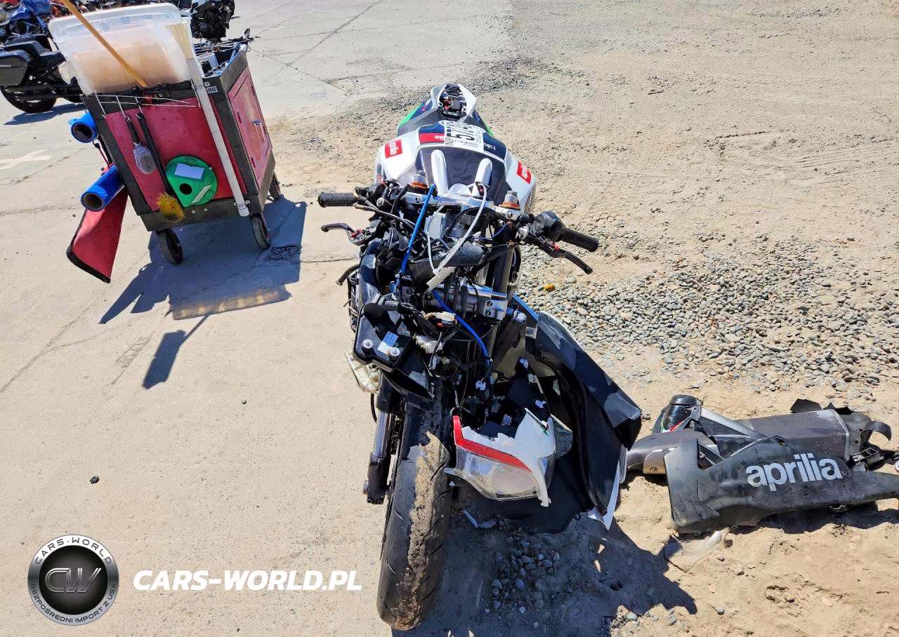 2010 Aprilia Rsv4 R VIN:ZD4RKC016AS000056 - 2