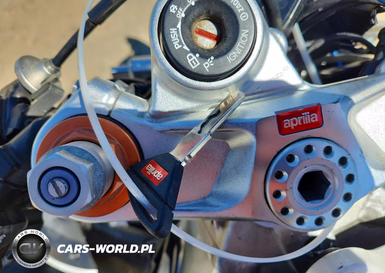 2010 Aprilia Rsv4 R VIN:ZD4RKC016AS000056 - 8