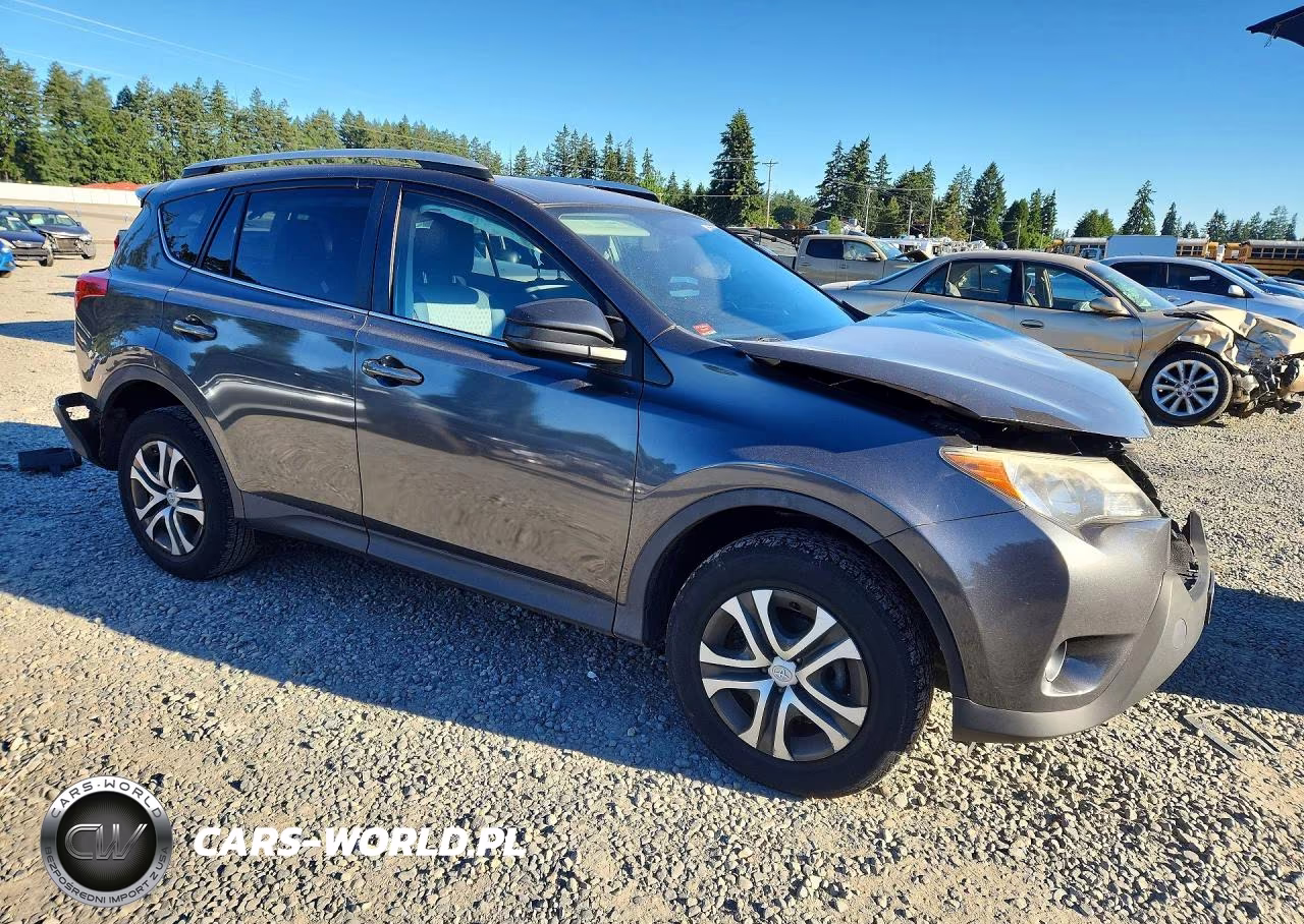 2015 Toyota Rav4 Le VIN:2T3BFREV1FW340312 - 4