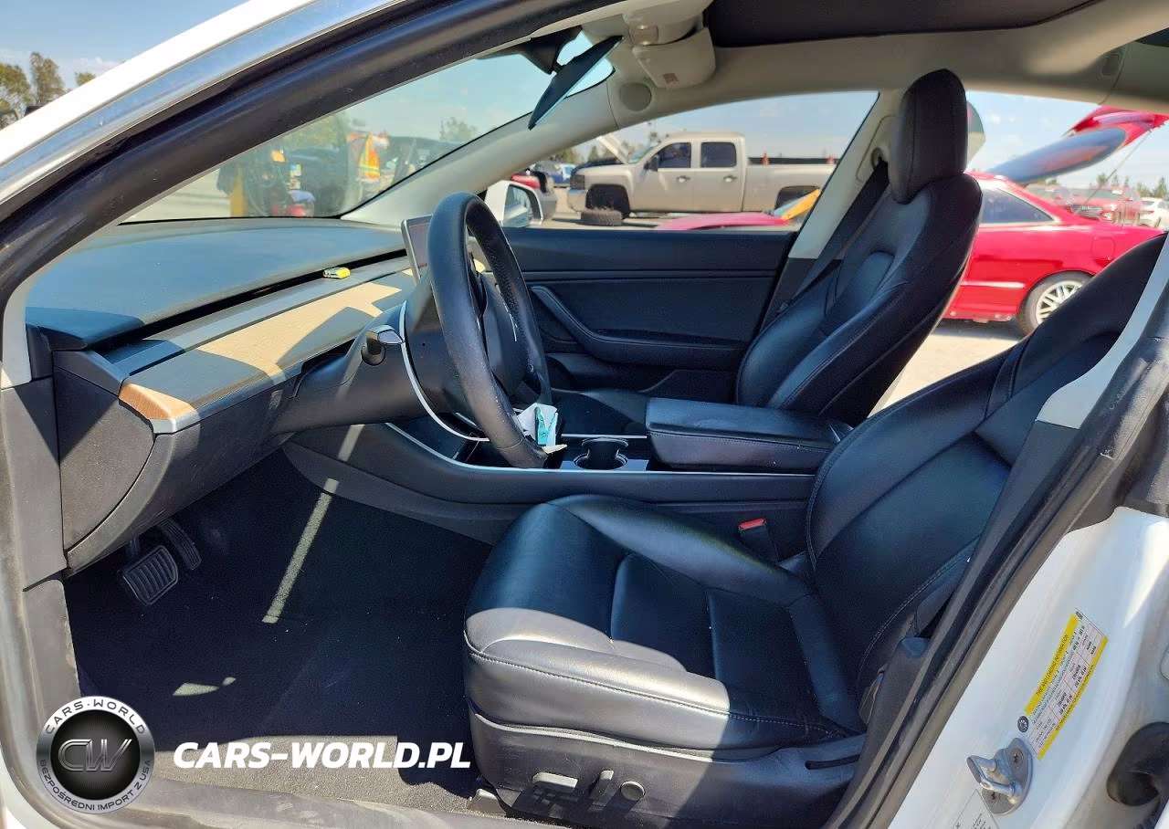2019 Tesla Model 3 VIN:5YJ3E1EA7KF485585 - 7
