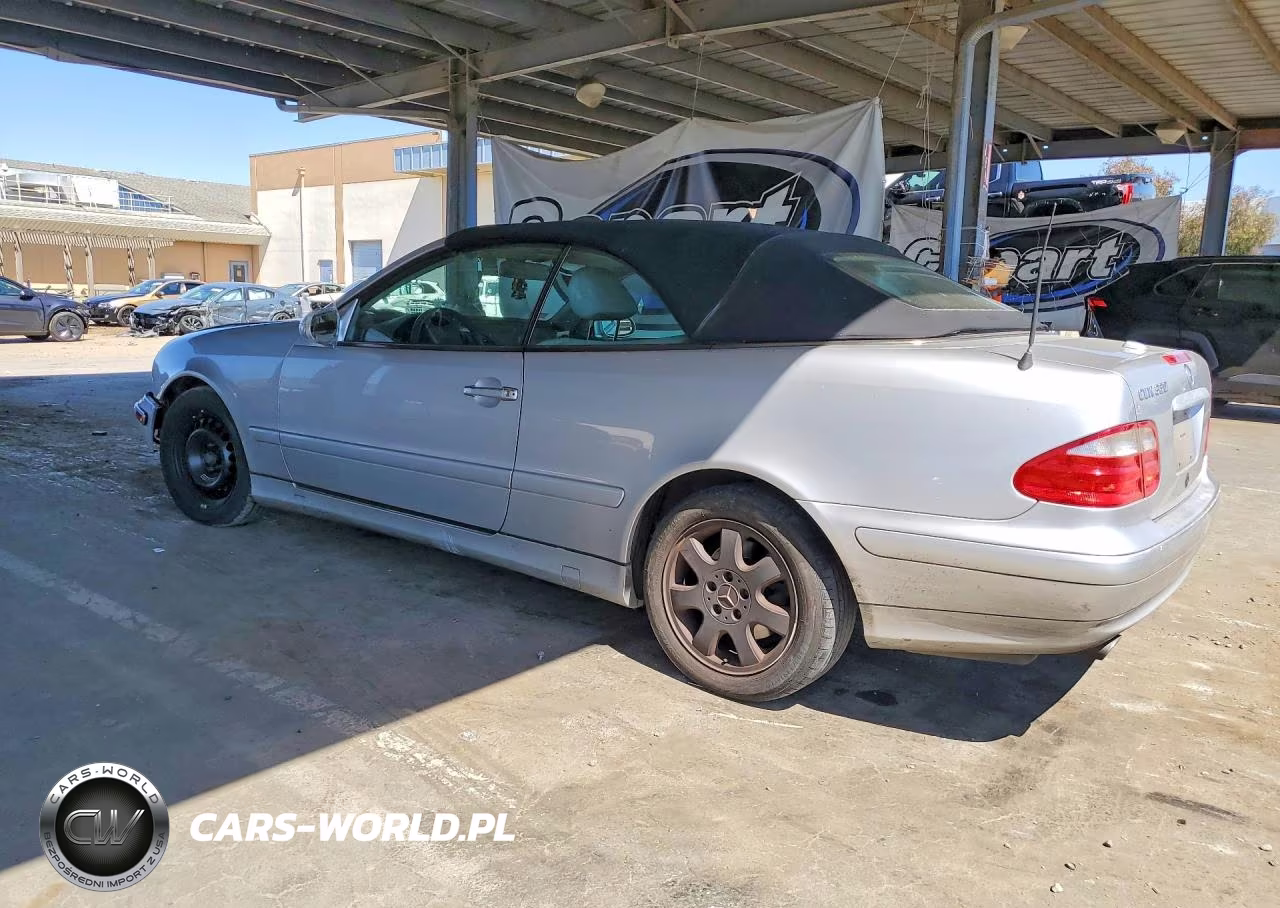 2003 Mercedes-Benz Clk 320 VIN:WDBLK65G33T136608 - 2