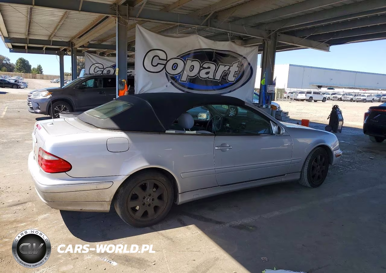 2003 Mercedes-Benz Clk 320 VIN:WDBLK65G33T136608 - 3