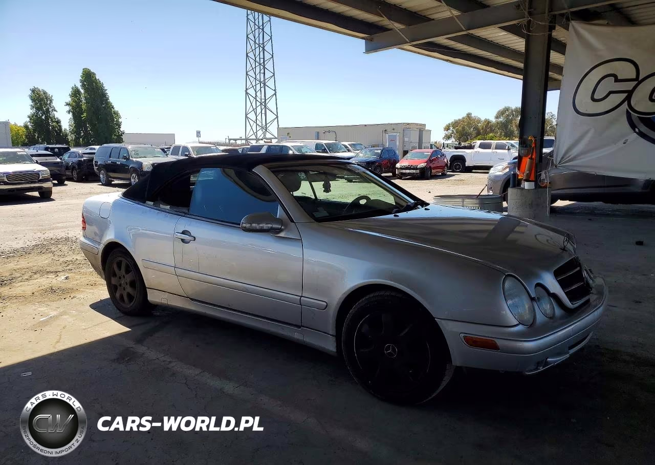 2003 Mercedes-Benz Clk 320 VIN:WDBLK65G33T136608 - 4