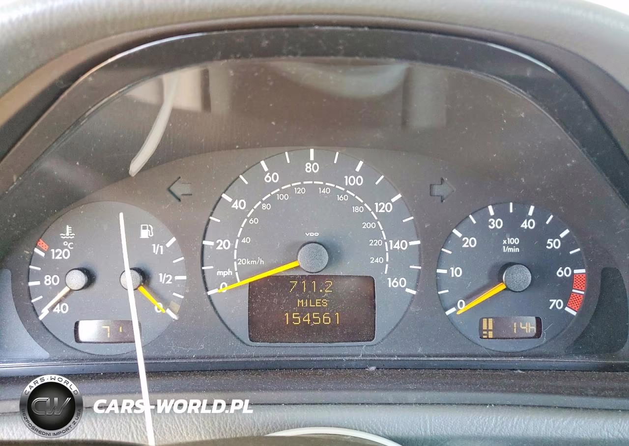 2003 Mercedes-Benz Clk 320 VIN:WDBLK65G33T136608 - 9