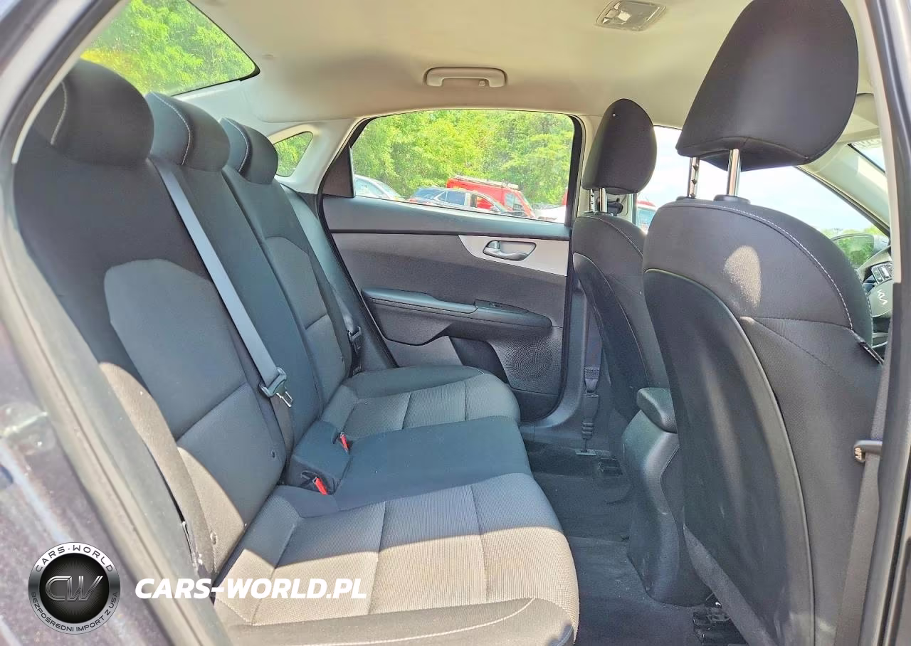 2024 Kia Forte Lxs VIN:3KPF24AD5RE832581 - 10
