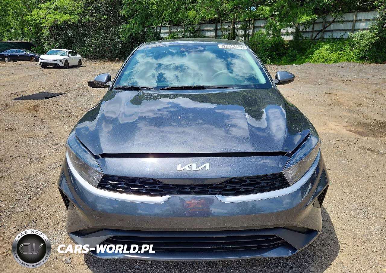 2024 Kia Forte Lxs VIN:3KPF24AD5RE832581 - 5
