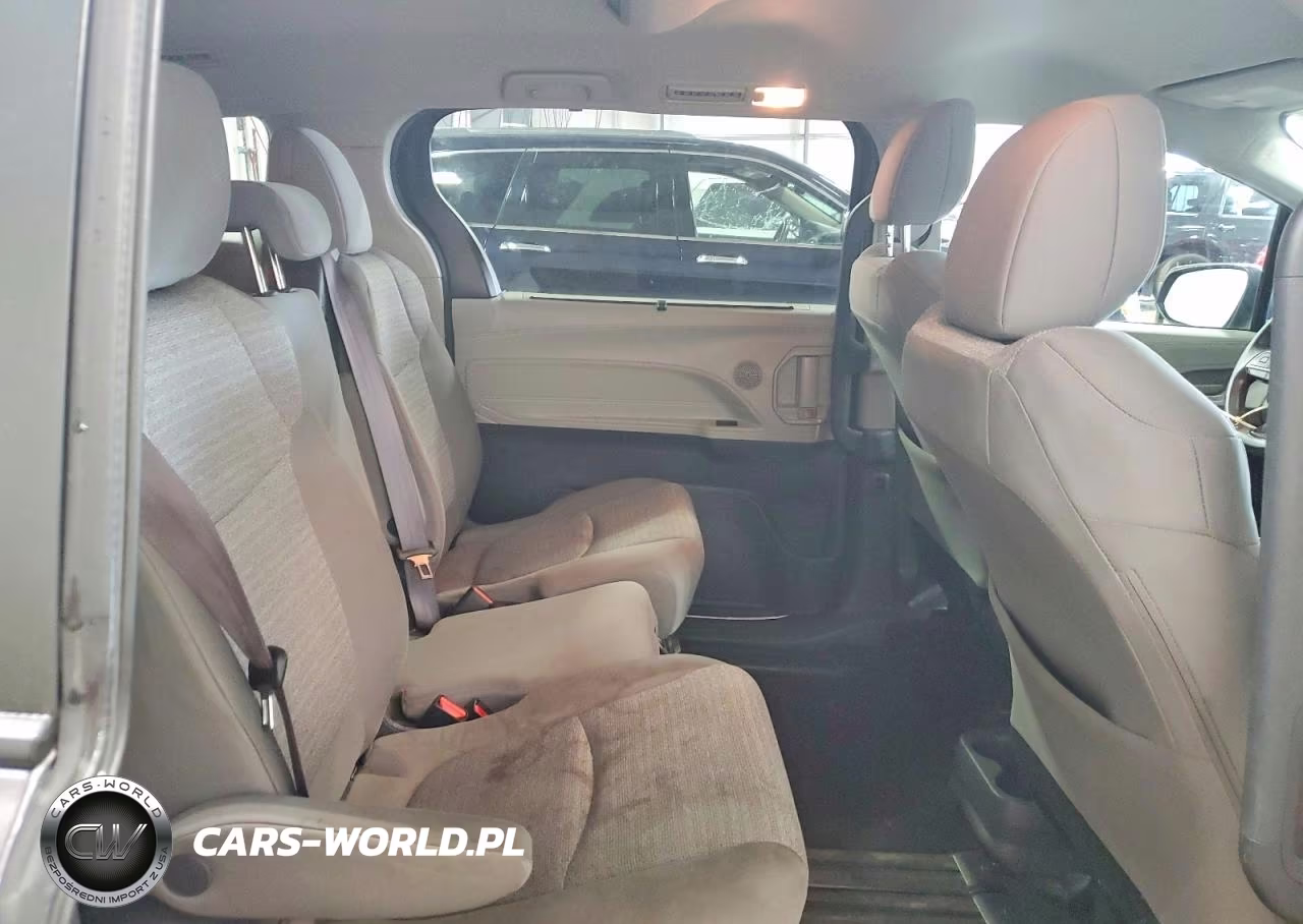 2021 Toyota Sienna Le VIN:5TDKRKEC1MS043794 - 11
