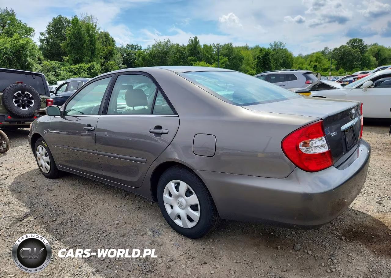 2002 Toyota Camry Le VIN:4T1BE32K82U583516 - 2
