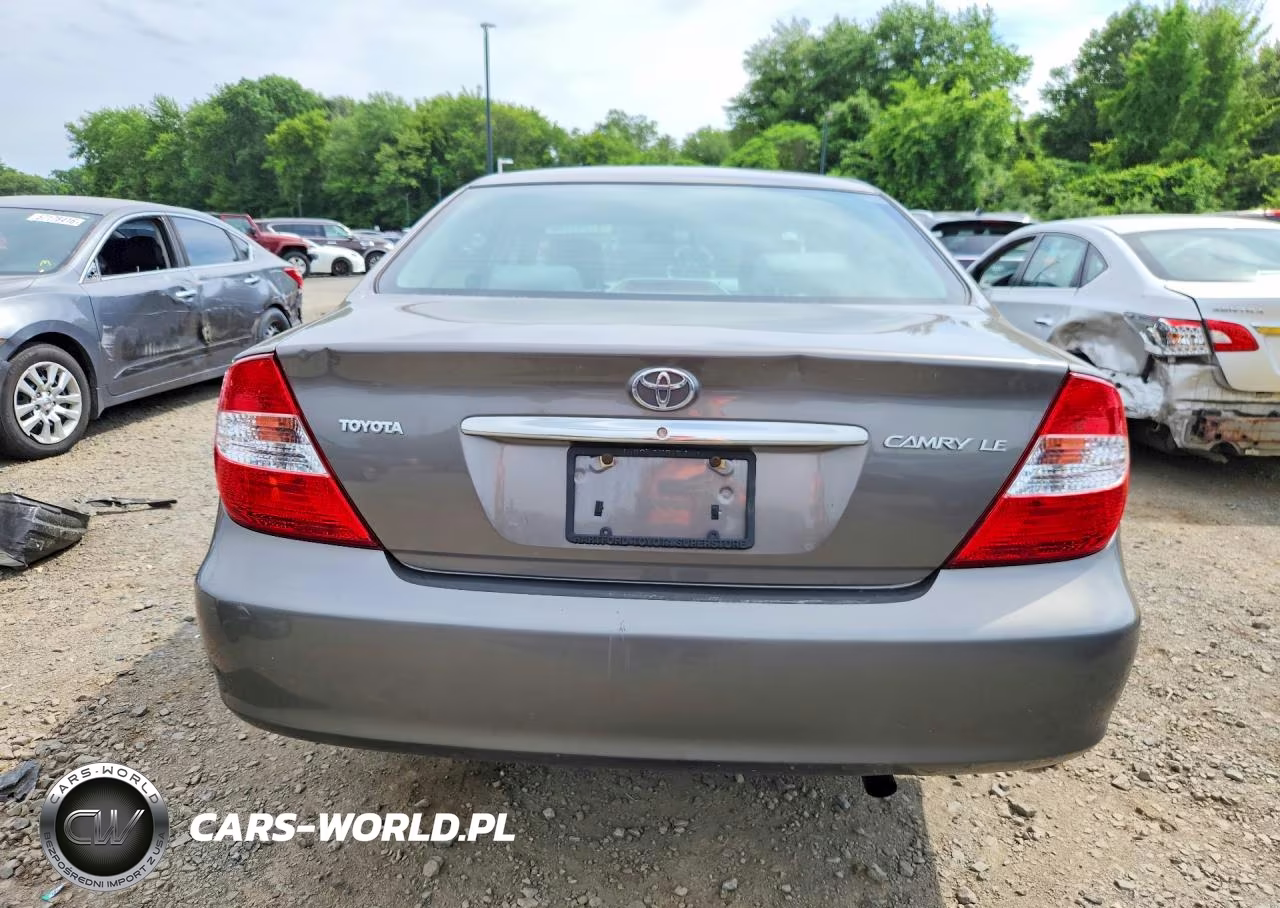 2002 Toyota Camry Le VIN:4T1BE32K82U583516 - 6