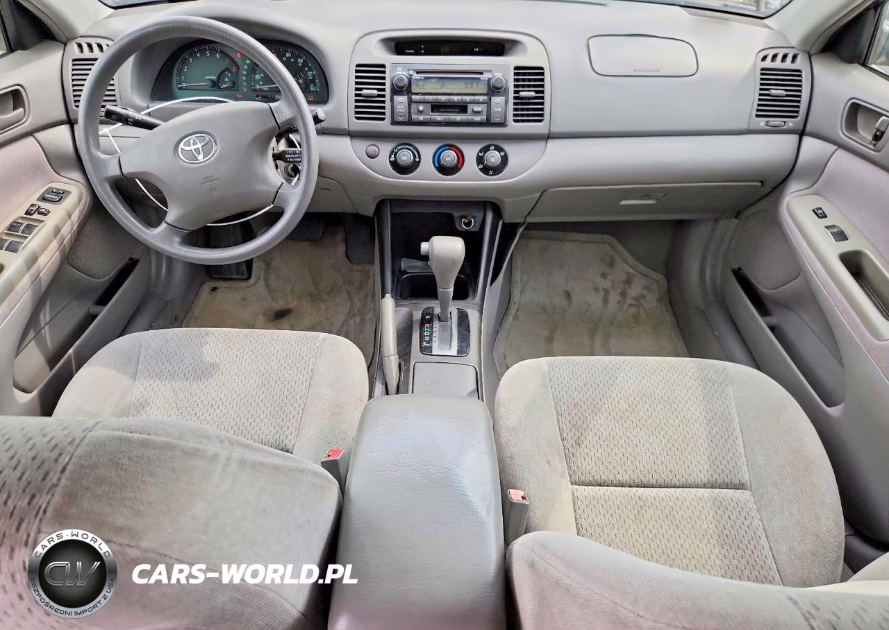 2002 Toyota Camry Le VIN:4T1BE32K82U583516 - 8