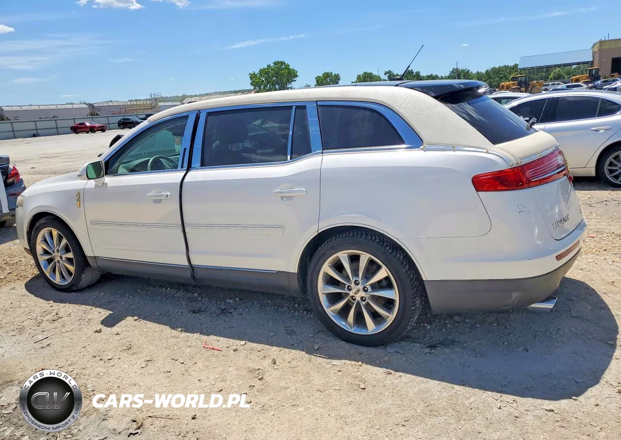 2011 Lincoln Mkt VIN:2LMHJ5AT0BBJ52738 - 2