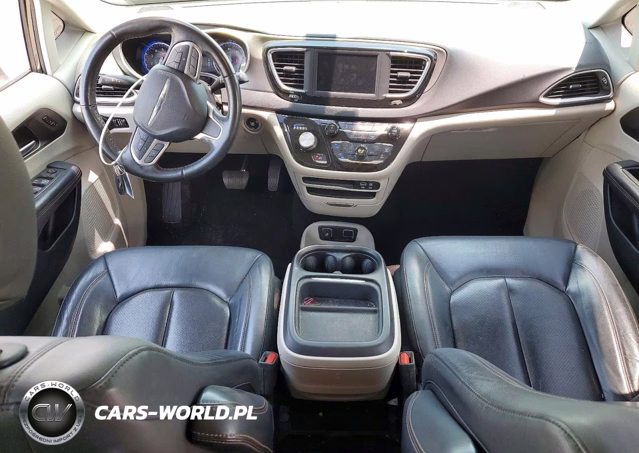 2020 Chrysler Pacifica Touring L VIN:2C4RC1BG8LR128561 - 8