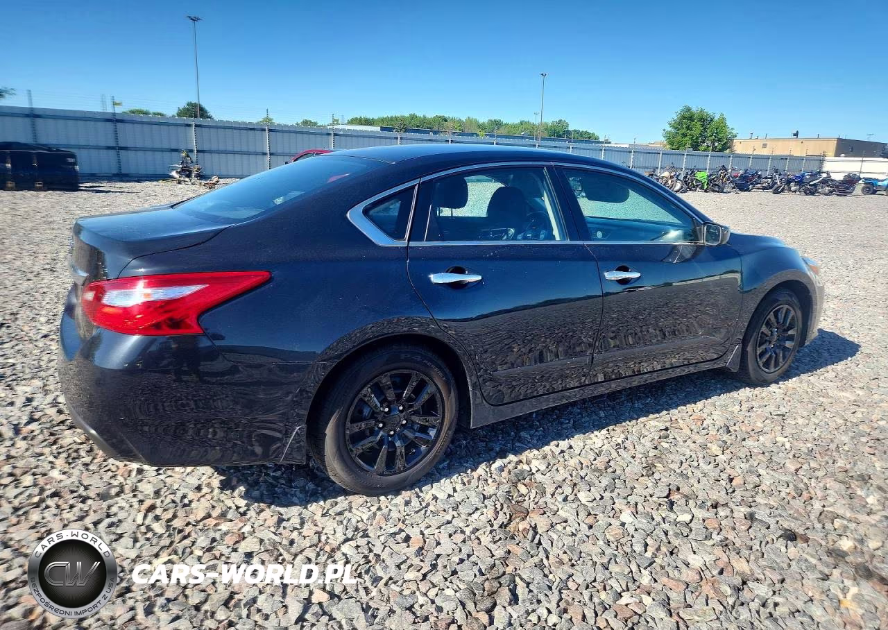 2017 Nissan Altima 2.5 S VIN:1N4AL3AP5HC242243 - 3