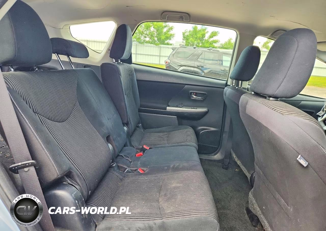 2016 Toyota Prius V Two VIN:JTDZN3EU0GJ052173 - 10