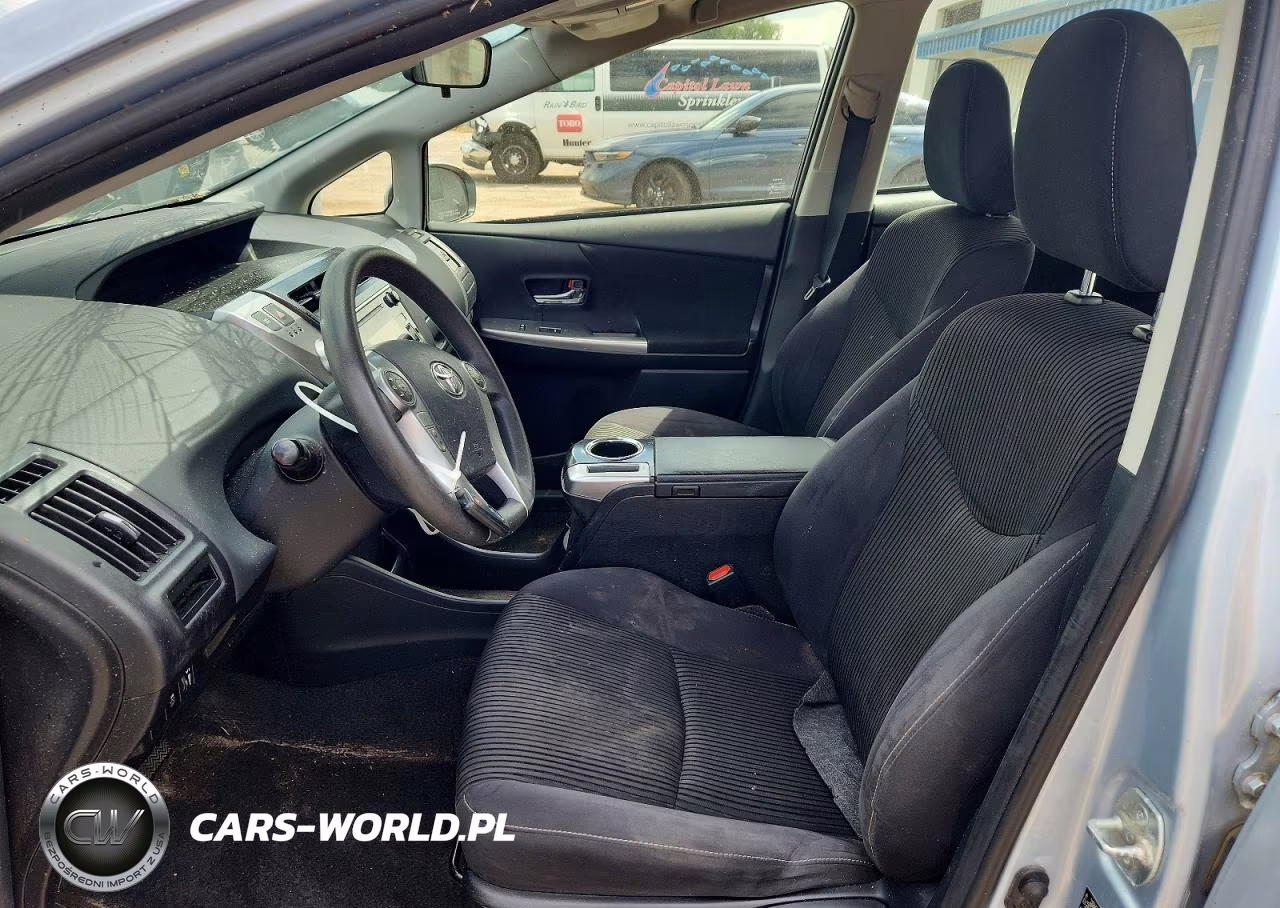 2016 Toyota Prius V Two VIN:JTDZN3EU0GJ052173 - 7