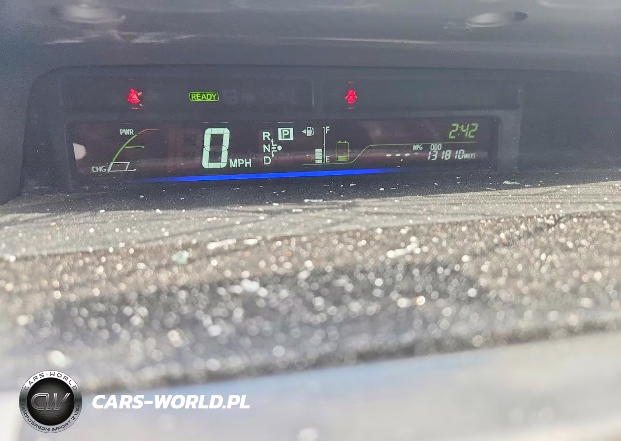 2016 Toyota Prius V Two VIN:JTDZN3EU0GJ052173 - 9