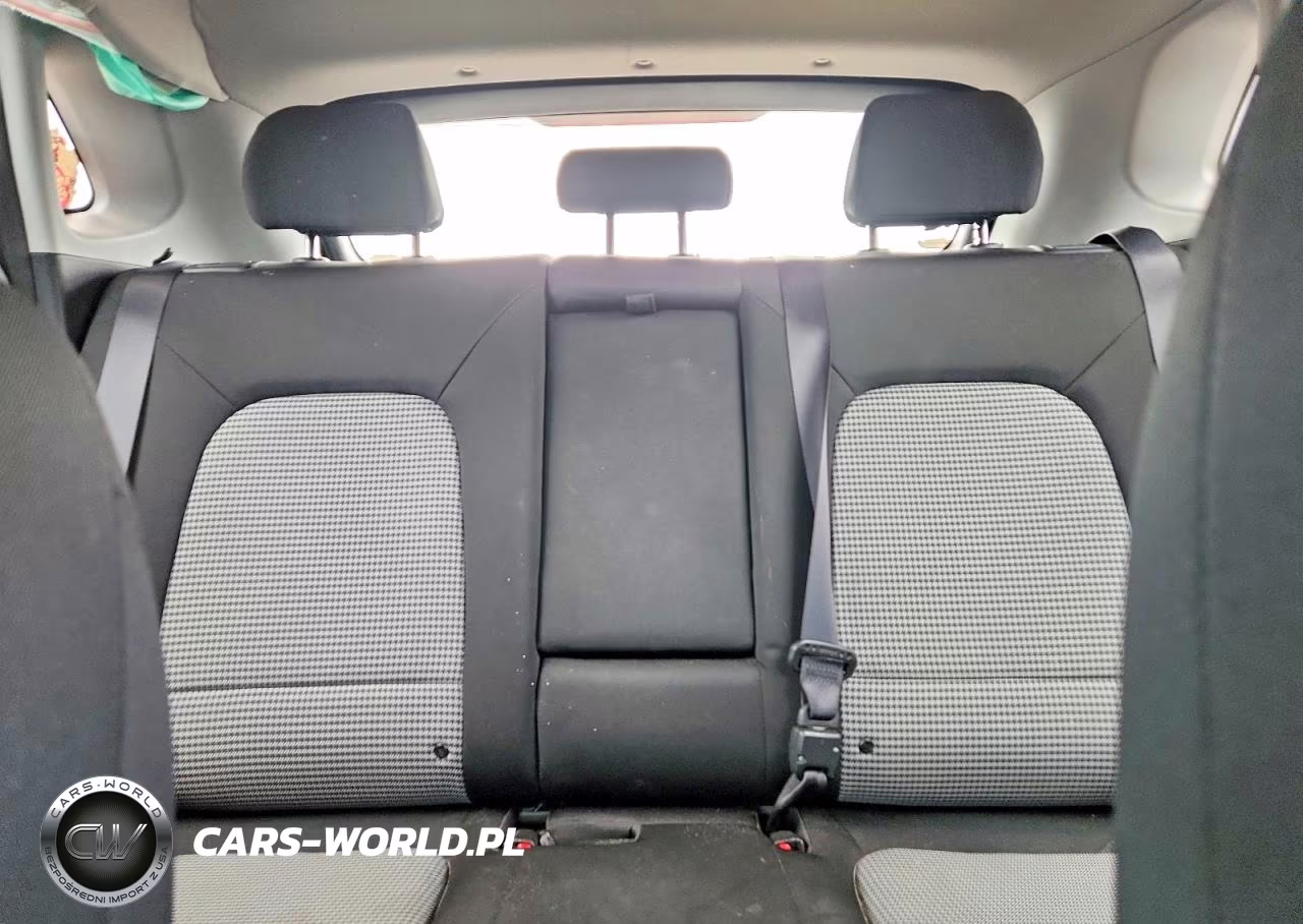 2019 Hyundai Kona Se VIN:KM8K1CAA0KU217800 - 10