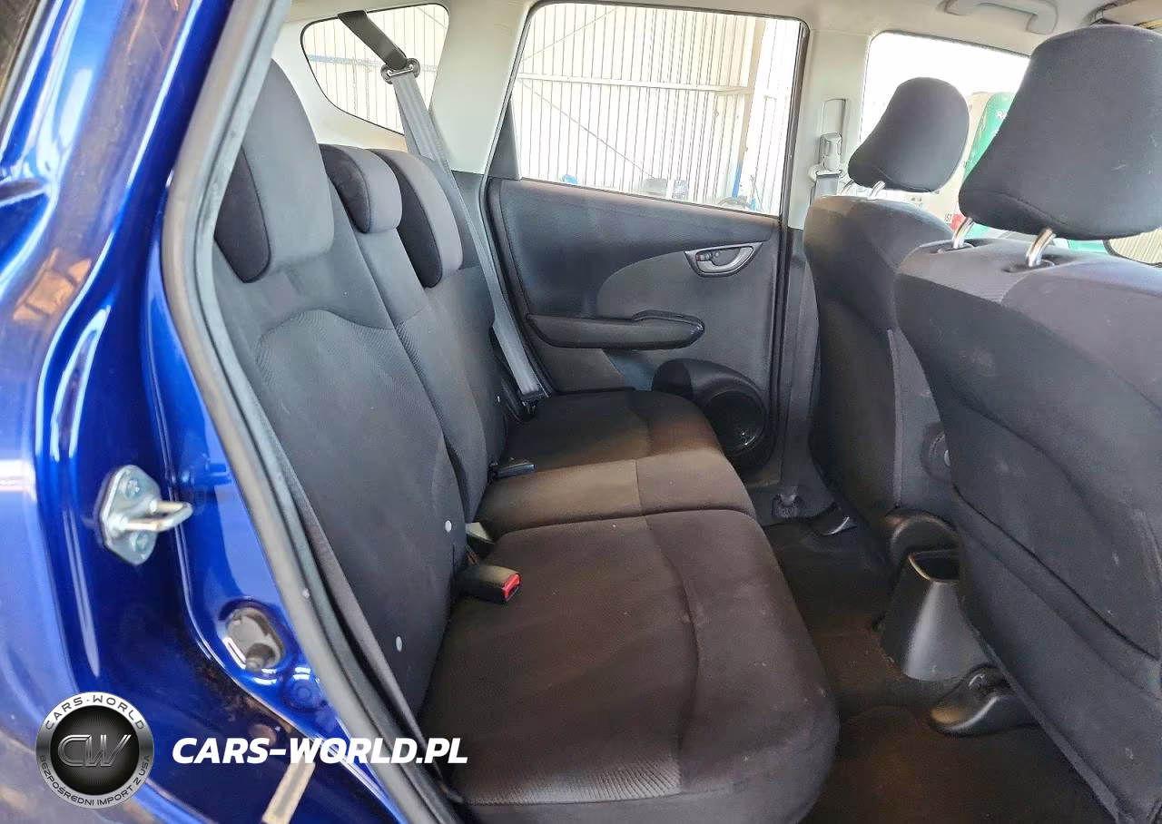 2011 Honda Fit Sport VIN:JHMGE8H55BC020744 - 10