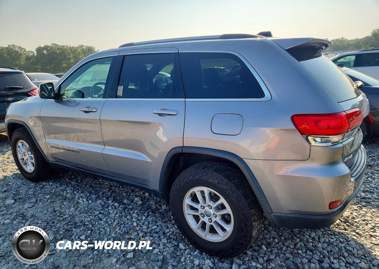 2018 Jeep Grand Cherokee Laredo VIN:1C4RJFAG6JC342555 - 2