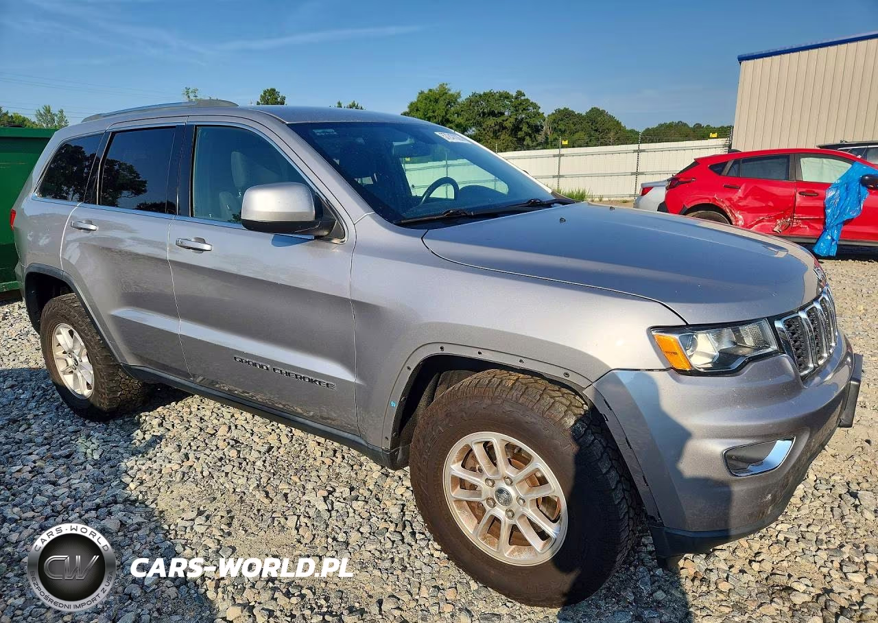 2018 Jeep Grand Cherokee Laredo VIN:1C4RJFAG6JC342555 - 4