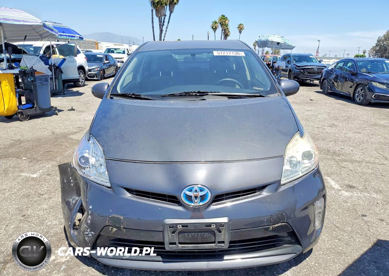 2015 Toyota Prius Two VIN:JTDKN3DU0F0435229 - 5