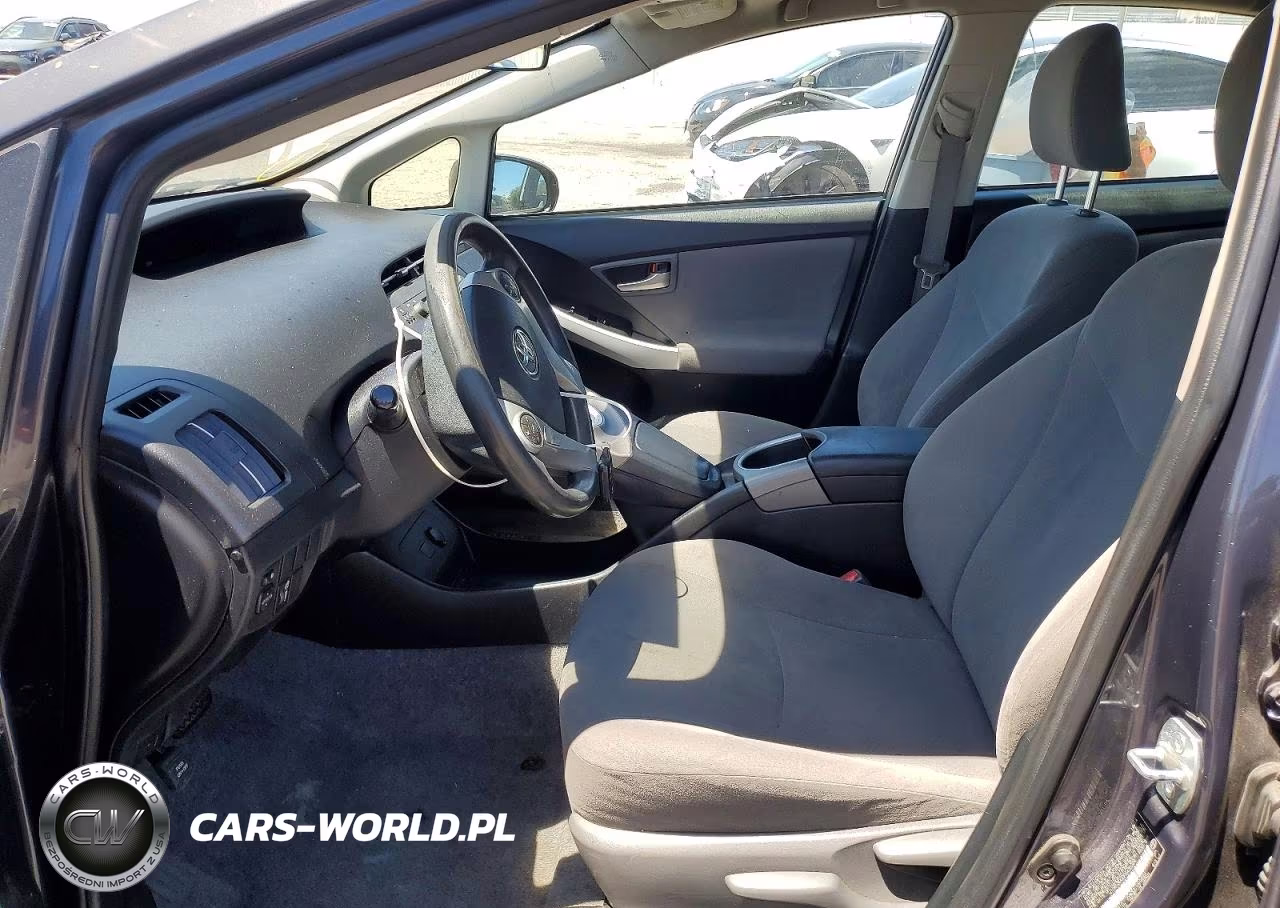 2015 Toyota Prius Two VIN:JTDKN3DU0F0435229 - 7