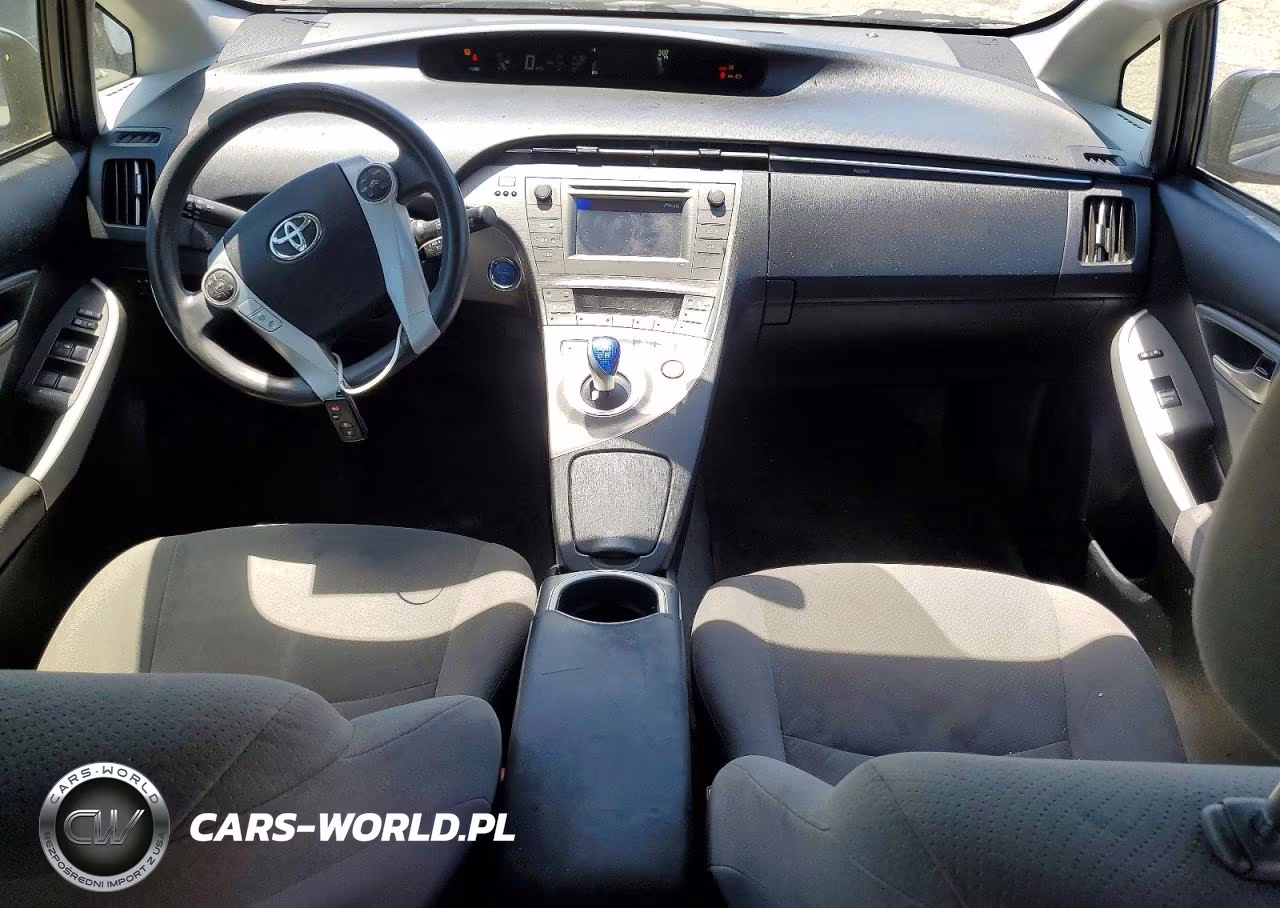 2015 Toyota Prius Two VIN:JTDKN3DU0F0435229 - 8