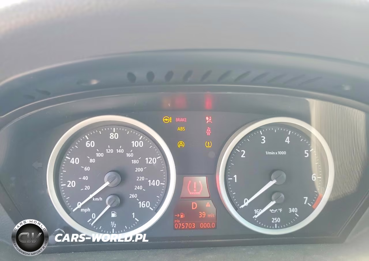 2005 BMW 645 Ci Automatic VIN:WBAEH73495CF95099 - 9
